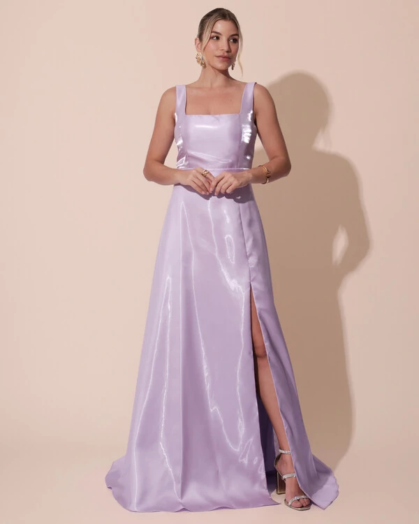Vestido de Festa Longo Zibeline Cristal com Fenda e Faixa Lilás