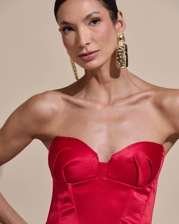 Vestido de Festa Longo Tomara que Caia Decote Coração Cetim Cruzado Costas Vermelho