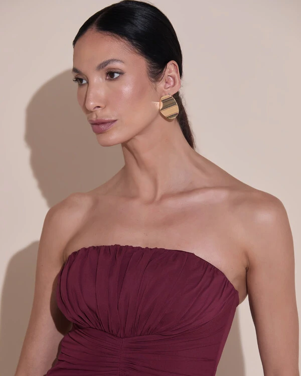 Vestido de Festa Longo Tomara que Caia Drapeado Crepe Chiffon Babados Camadas Marsala