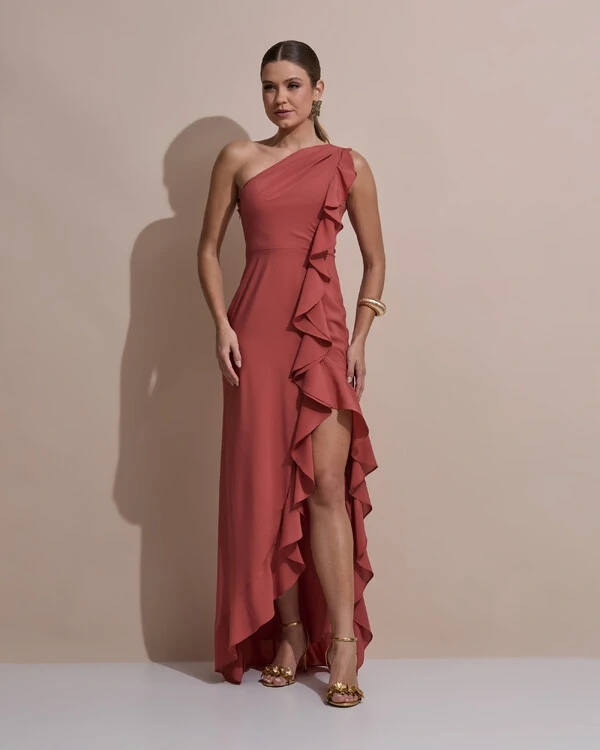 Vestido de Festa Midi Um Ombro Só Crepe Chiffon Babados Cascata Fenda Terracota