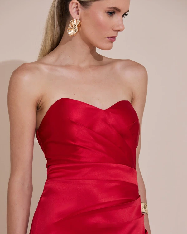 Vestido de Festa Longo Cetim Alfaiataria Tomara que Caia Fenda Vermelho Escuro