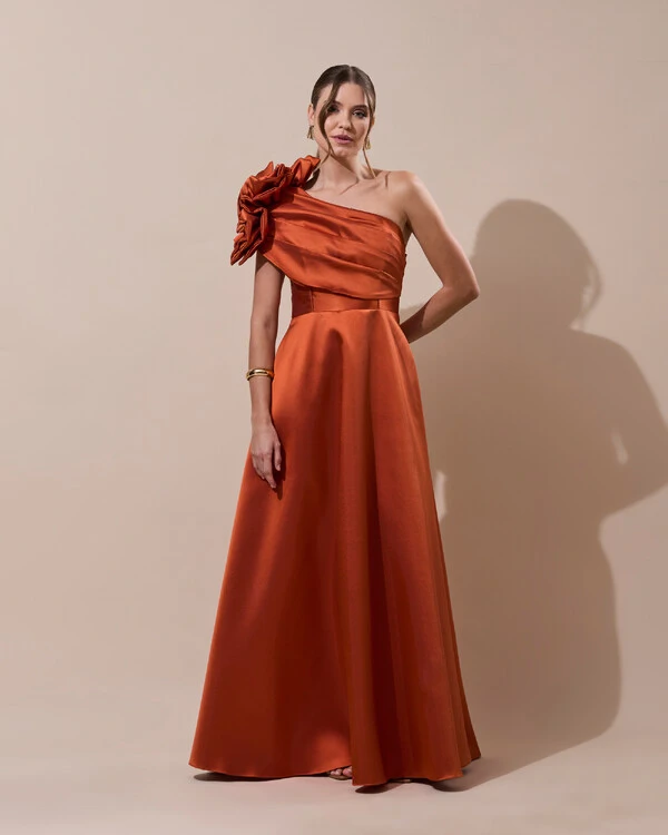 Vestido de Festa Longo Zibeline um Ombro Só Flor Drapeado Terracota