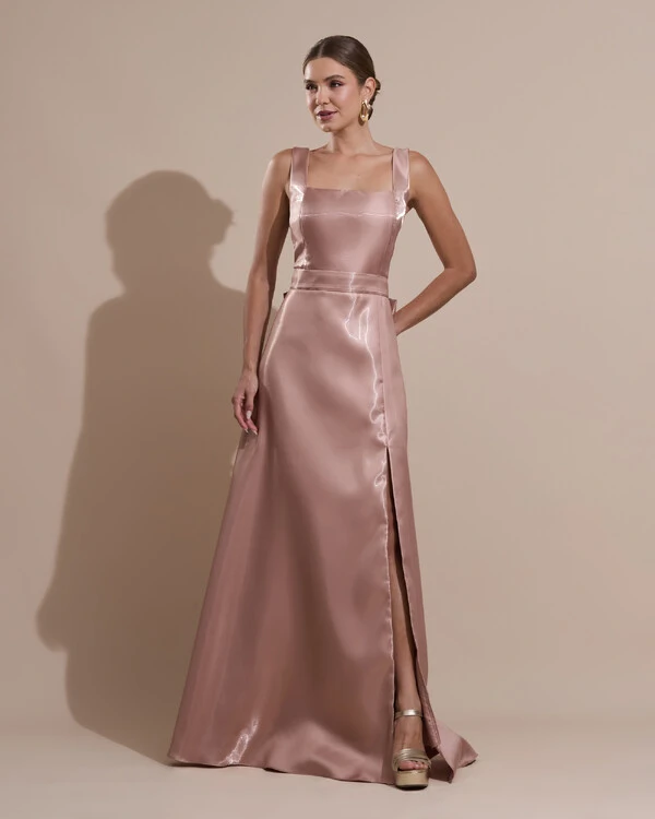 Vestido de Festa Longo Zibeline Cristal com Fenda e Faixa Mocha Mousse