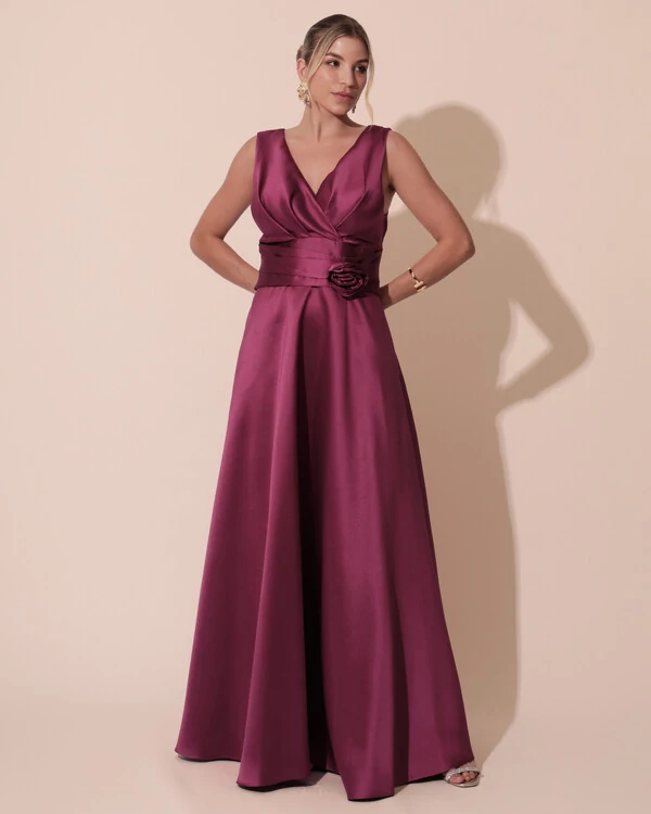 Vestido de Festa Longo Plus Size Zibeline Faixa e Flor Fúcsia Beterraba