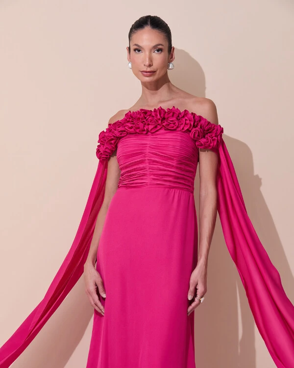 Vestido de Festa Longo Ombro a Ombro Plissado Crepe Chiffon Capa Flor 3D Pink Escuro