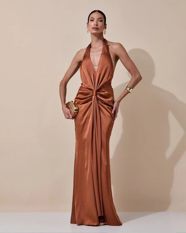 Vestido de Festa Longo Frente Única Decote V Cetim Drapeado Faixa Mocha Mousse