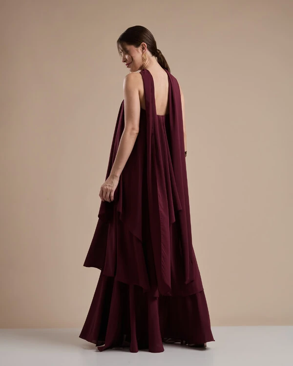 Vestido de Festa Longo Chiffon Crepe em Camadas com Lenço Marsala