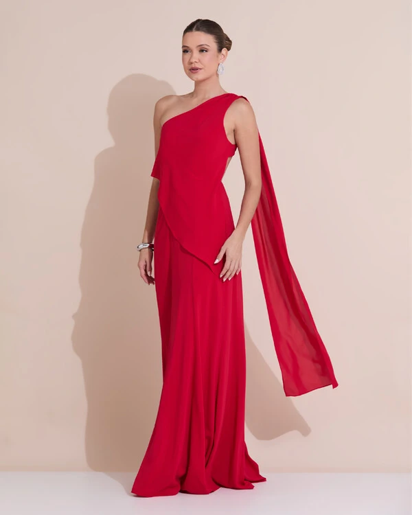 Vestido de Festa Longo Um Ombro Só Crepe Chiffon Lenço Vermelho