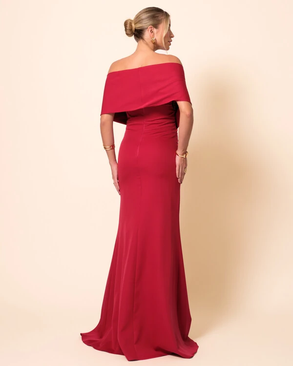 Vestido de Festa Longo Alfaiataria Ombro a Ombro Laço e Fenda Cereja