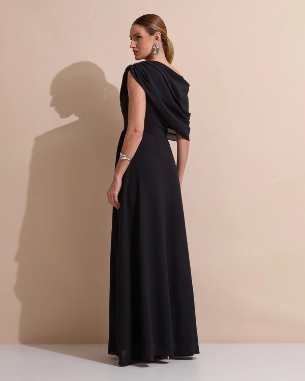 Vestido de Festa Longo Um Ombro Só Crepe Chiffon Capa Drapeado Preto