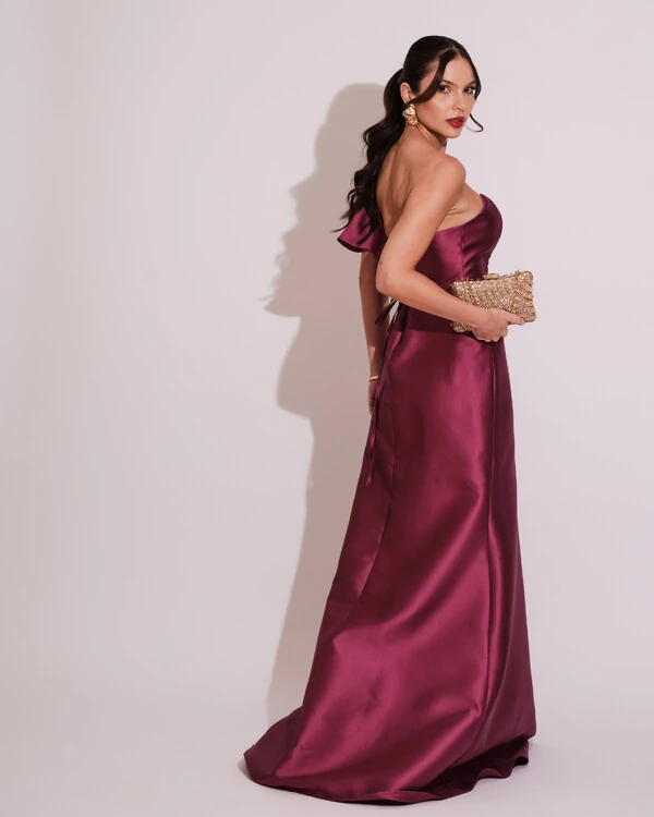 Vestido de Festa Longo um Ombro Tomara que Caia Zibeline Fúcsia