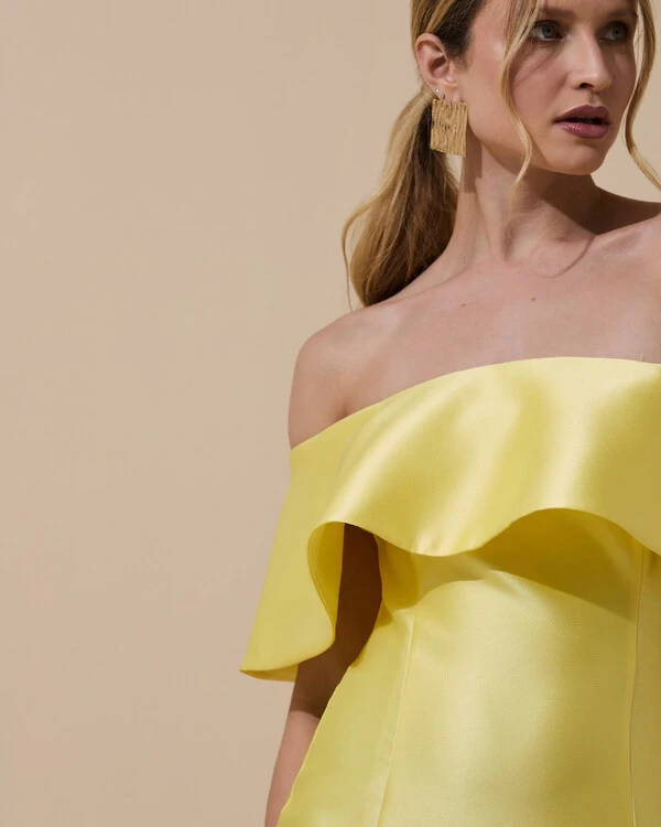 Vestido de Festa Longo Zibeline Ombro a Ombro com Babado Amarelo Manteiga