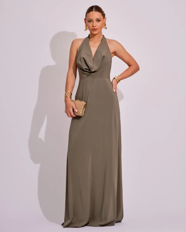 Vestido de Festa Longo com Decote Degagê Verde Oliva