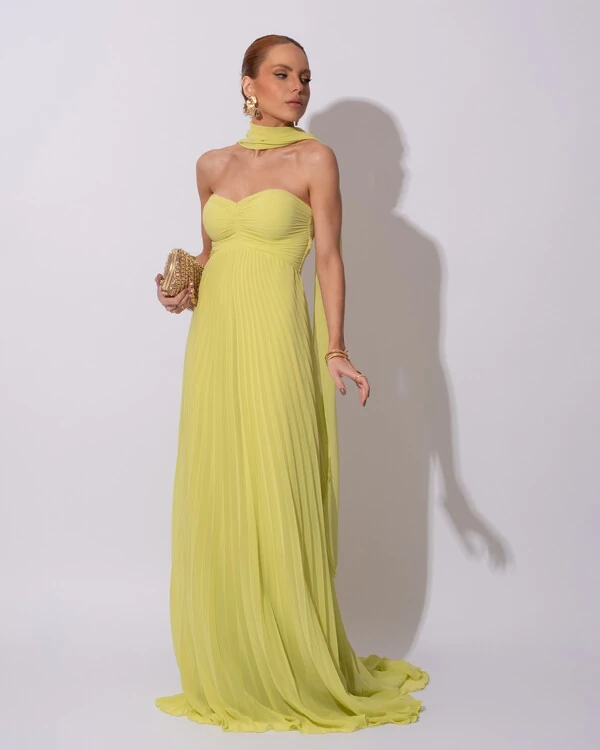 Vestido de Festa Longo Tomara que Caia Plissado com Lenço Verde Lima