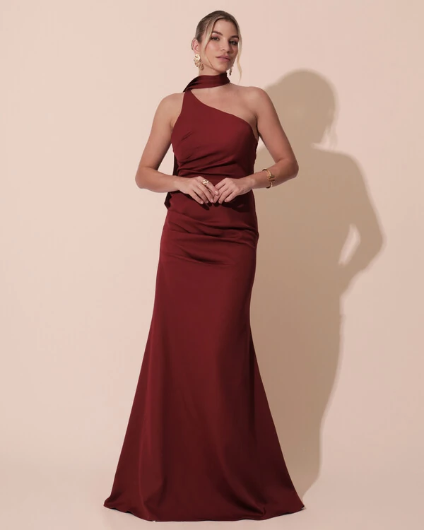 Vestido de Festa Longo Alfaiataria Um Ombro Só Detalhe Drapeado Marsala