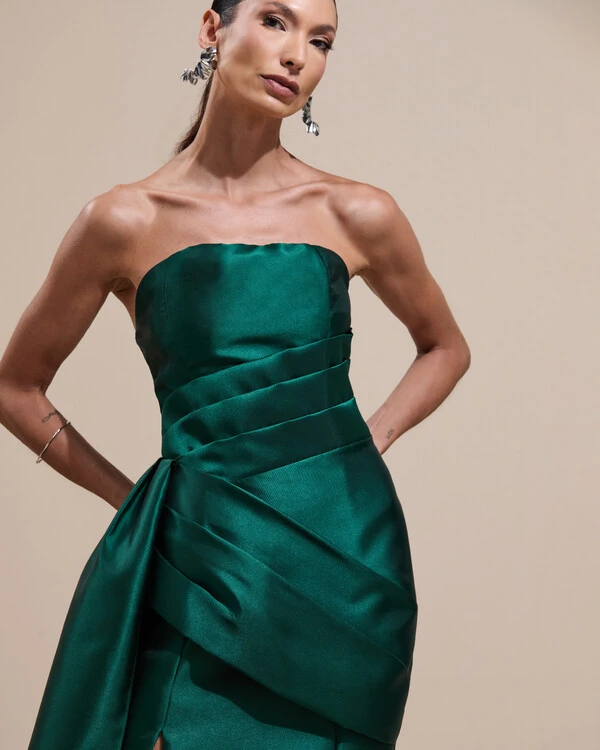 Vestido de Festa Longo Tomara que Caia Zibeline Drapeado e Faixa Verde Escuro