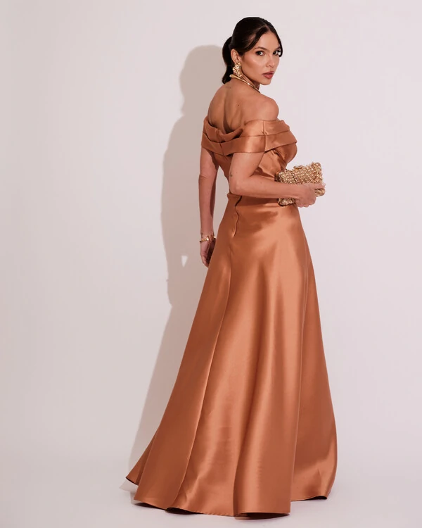 Vestido de Festa Longo Zibeline Ombro a Ombro com Fenda Mocha Mousse