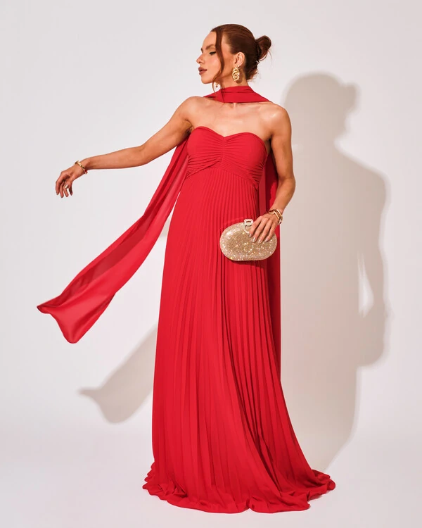 Vestido de Festa Longo Tomara que Caia Plissado com Lenço Vermelho