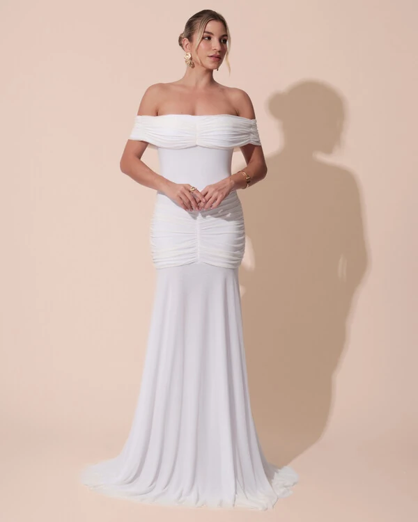Vestido de Festa Longo Tule Ombro a Ombro Drapeado com Saia Fluida Branco