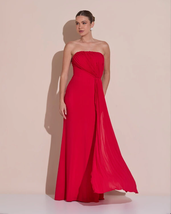 Vestido de Festa Longo Tomara Que Caia Crepe Chiffon Plissado Lenço Vermelho