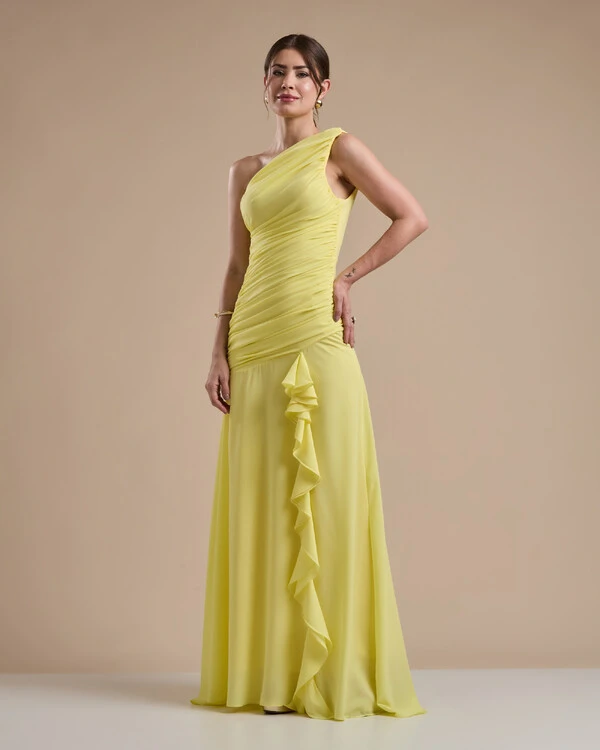 Vestido de Festa Longo Crepe Chiffon Um Ombro Só Drapeado com Babado Cascata Amarelo Manteiga