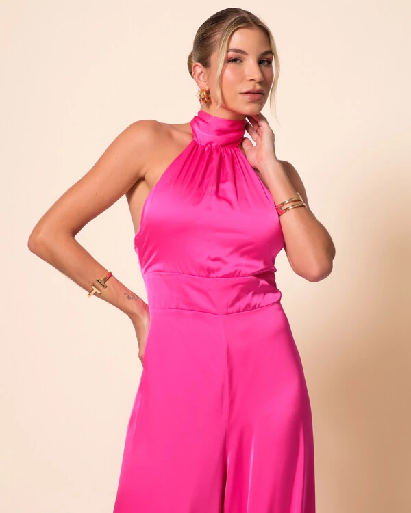 Macacão de Festa Longo em Cetim Fluido com Gola Alta e Lenço Pink