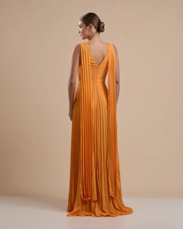 Vestido de Festa Longo Crepe Chiffon Plissado com Lenço nas Alças Laranja Manga