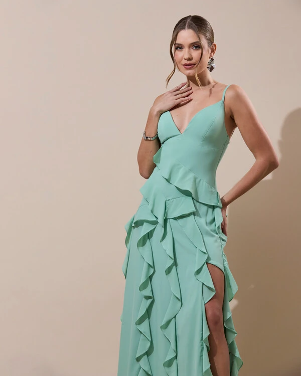 Vestido de Festa Longo Decote V Crepe Chiffon Babados Cascata e Fenda Verde Menta