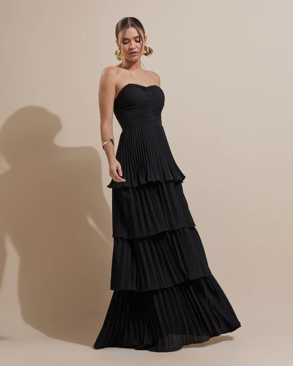 Vestido de Festa Longo Tomara que Caia Crepe Chiffon Plissado Camadas Preto