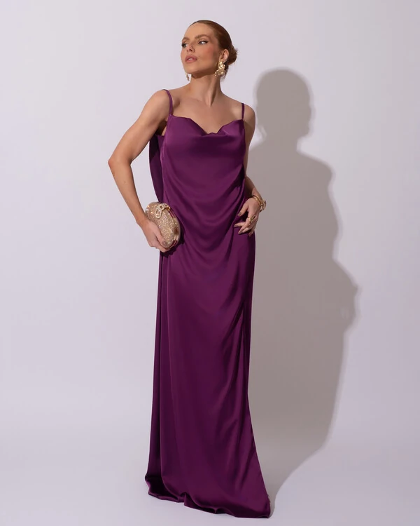 Vestido de Festa Longo Babado Costas Cetim Fluido e Fenda Roxo