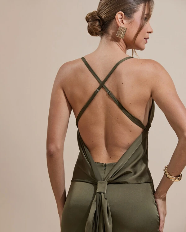 Vestido de Festa Longo Costas Abertas Laço Cetim Decote V Verde Oliva