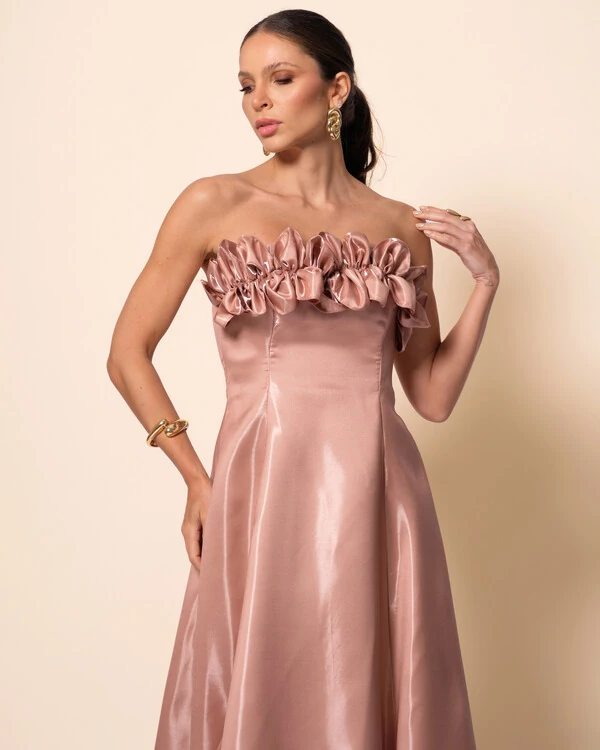 Vestido de Festa Longo Cetim Cristal Tomara que Caia com Flor 3D Mocha Mousse