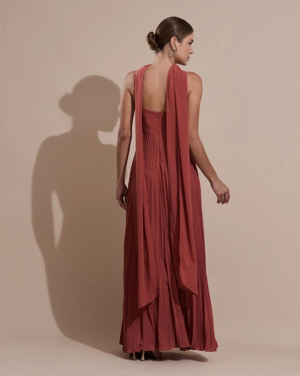 Vestido de Festa Longo Plissado Crepe Chiffon com Alça e Lenço Terracota