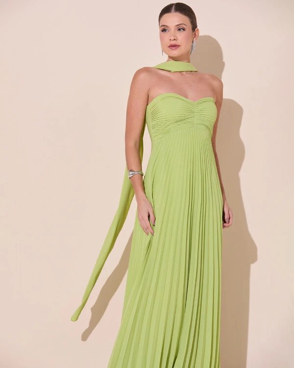Vestido de Festa Longo Tomara que Caia Plissado com Lenço Verde Claro