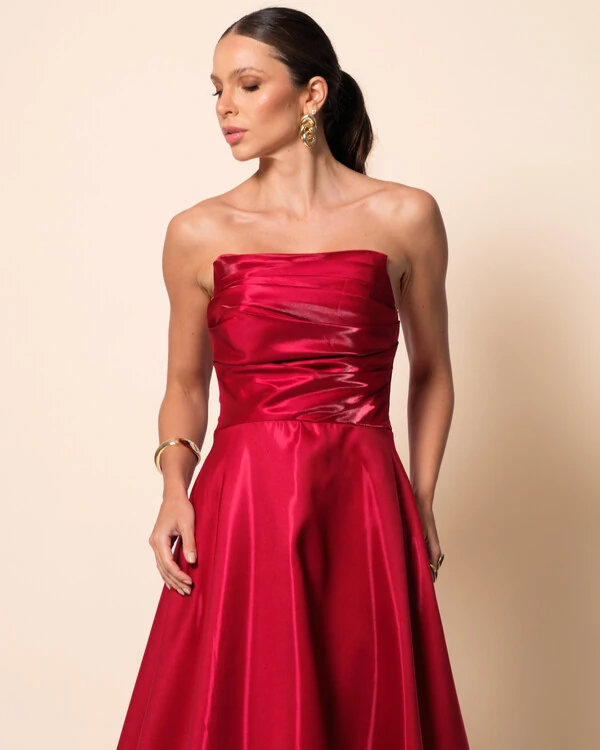 Vestido de Festa Longo Cetim Cristal Tomara que Caia Drapeado Vermelho