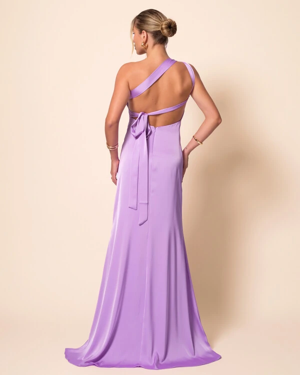 Vestido de Festa Longo Cetim Fluido Um Ombro Só Amarração Costas Lilás
