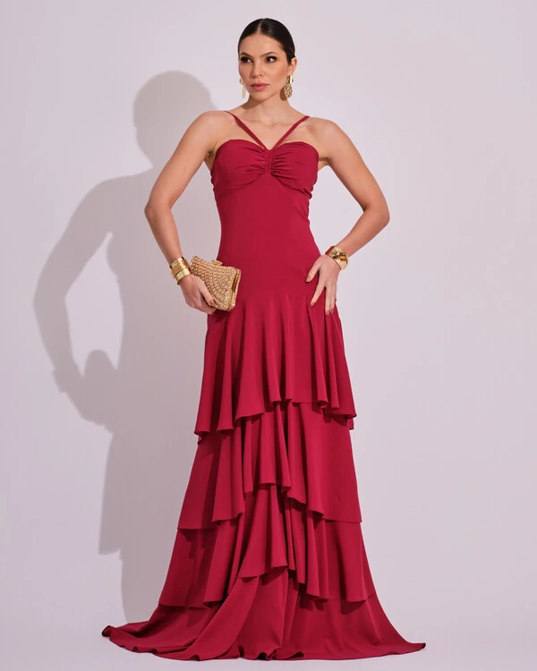 Vestido Longo Frente Única em Crepe com Babados e Camadas Cereja