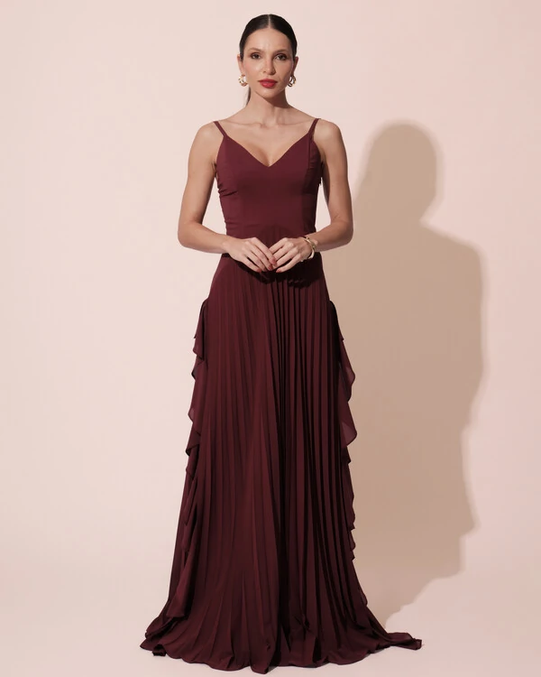 Vestido de Festa Longo Crepe Chiffon Alça Fina Saia Plissada com Babado Cascata Marsala