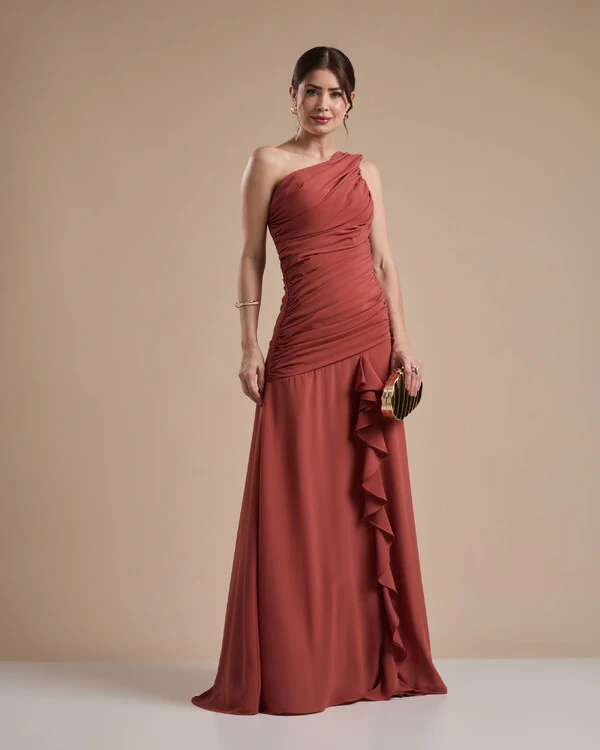 Vestido de Festa Longo Crepe Chiffon Um Ombro Só Drapeado com Babado Terracota