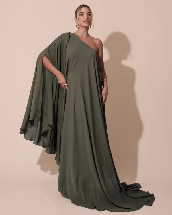 Vestido de Festa um Ombro com Capa Crepe Fluido Verde Oliva