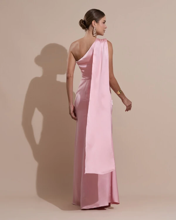 Vestido de Festa Longo Cetim Alfaiataria Um Ombro Só Drapeado com Lenço Rose Gold