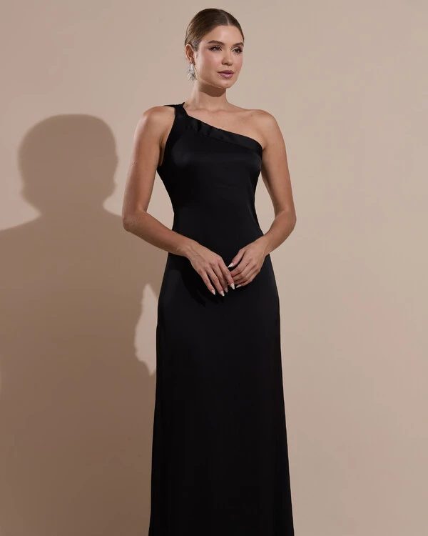 Vestido de Festa Longo Cetim Fluido Um Ombro Só Amarração Costas Preto