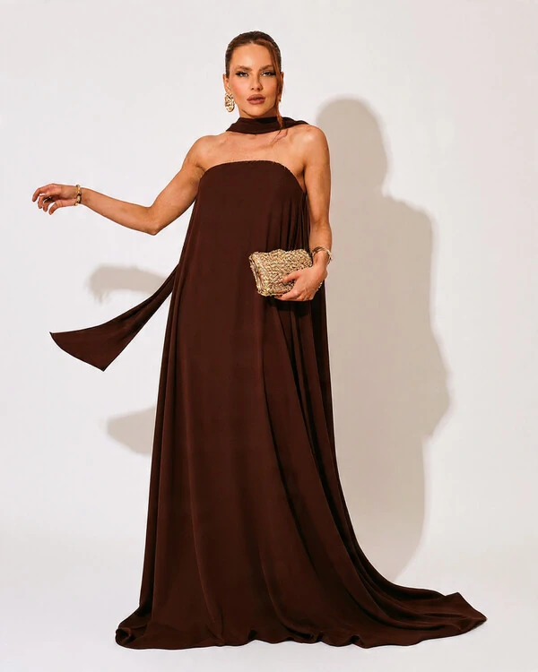 Vestido de Festa Longo Crepe Tomara que Caia com Lenço Marrom