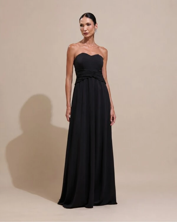 Vestido de Festa Longo Tomara Que Caia Crepe Chiffon Drapeado Capa Preto