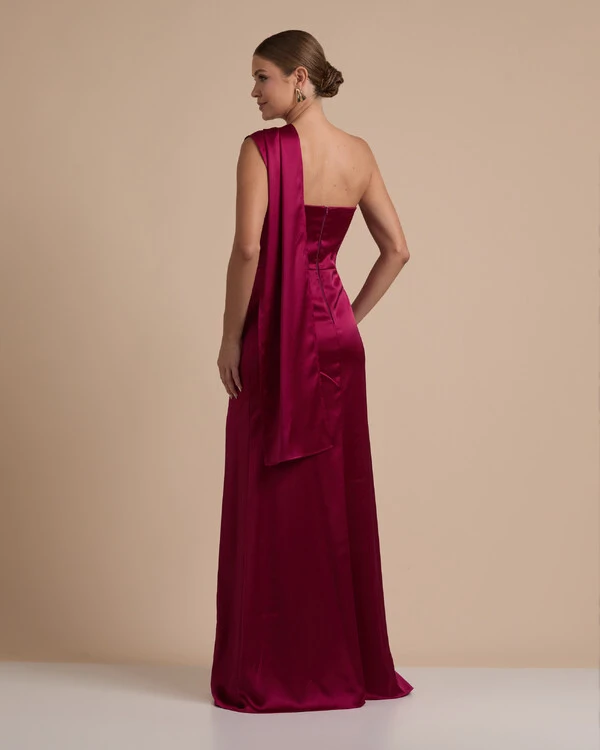 Vestido de Festa Longo Cetim Alfaiataria Tomara que Caia com Faixa Lenço Beterraba