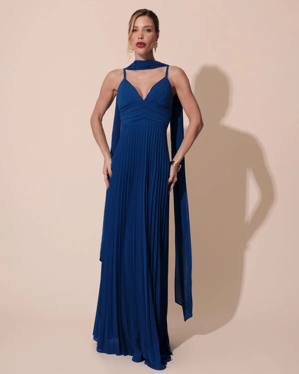 Vestido de Festa Longo Plissado Crepe Chiffon com Alça e Lenço Azul