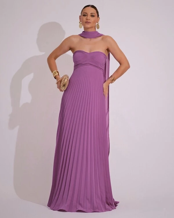 Vestido de Festa Longo Tomara que Caia Plissado com Lenço Fucsia