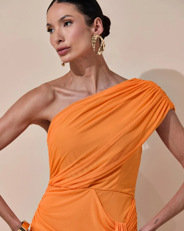 Vestido de Festa Longo Um Ombro Só Tule Drapeado Faixa Laranja New