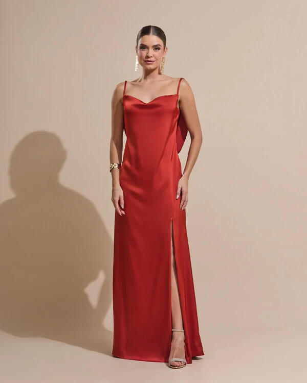 Vestido de Festa Longo Babado Costas Cetim Fluido e Fenda Terracota