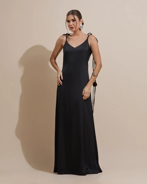 Vestido de Festa Longo Cetim Decote Degagê nas Costas e Flores 3D nas Alças Preto